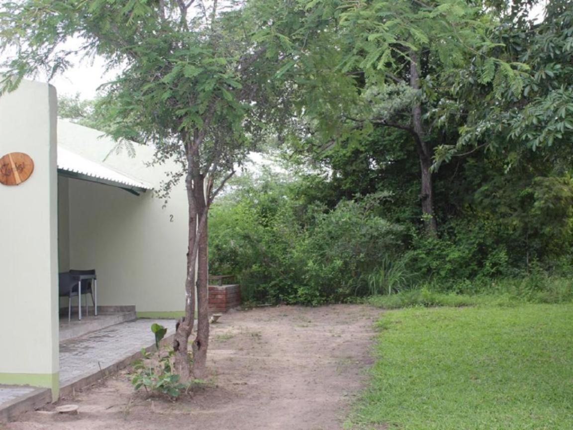 Juda Haus Lodge Katima Mulilo Exteriör bild