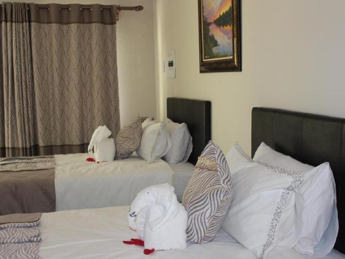 Juda Haus Lodge Katima Mulilo Exteriör bild
